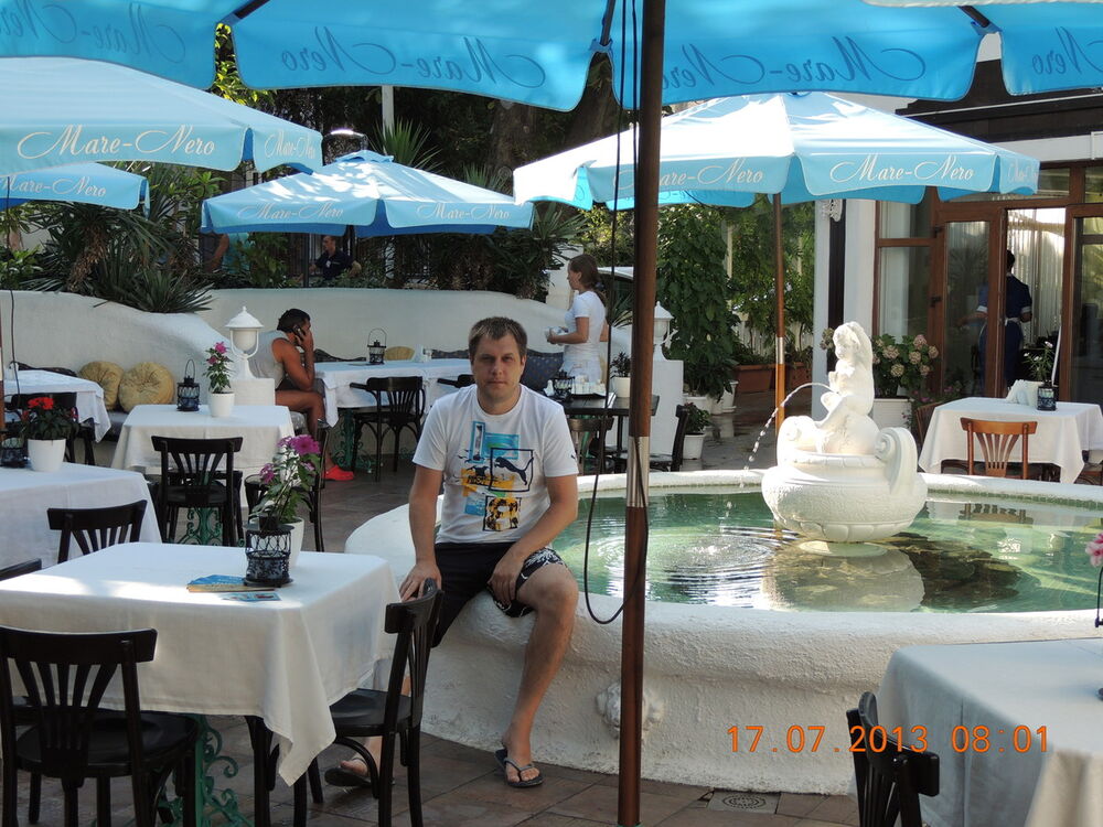  10623463  Alex, 48 ,    