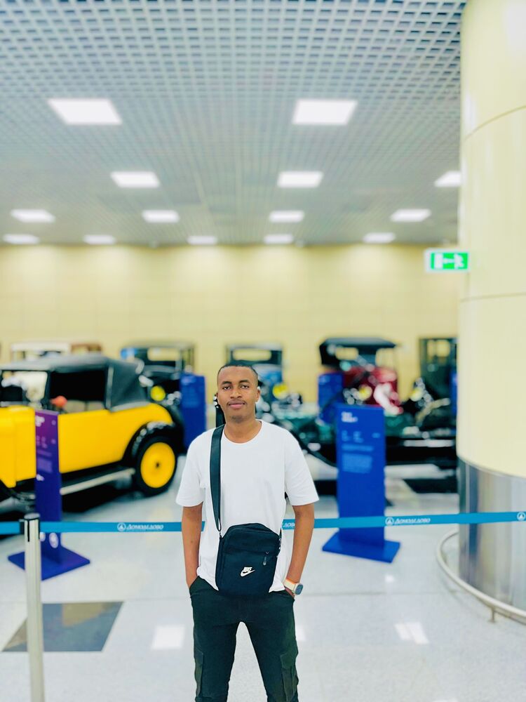  48867513  Diallo, 21 ,    Southwark