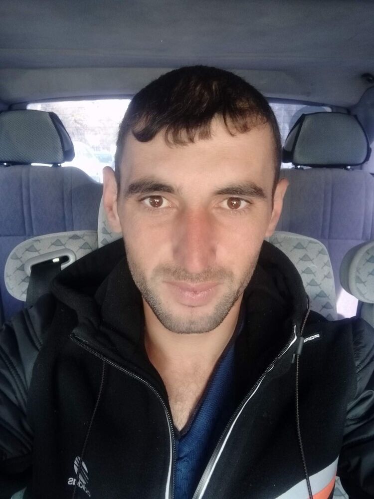  18302793  Tigran, 32 ,    