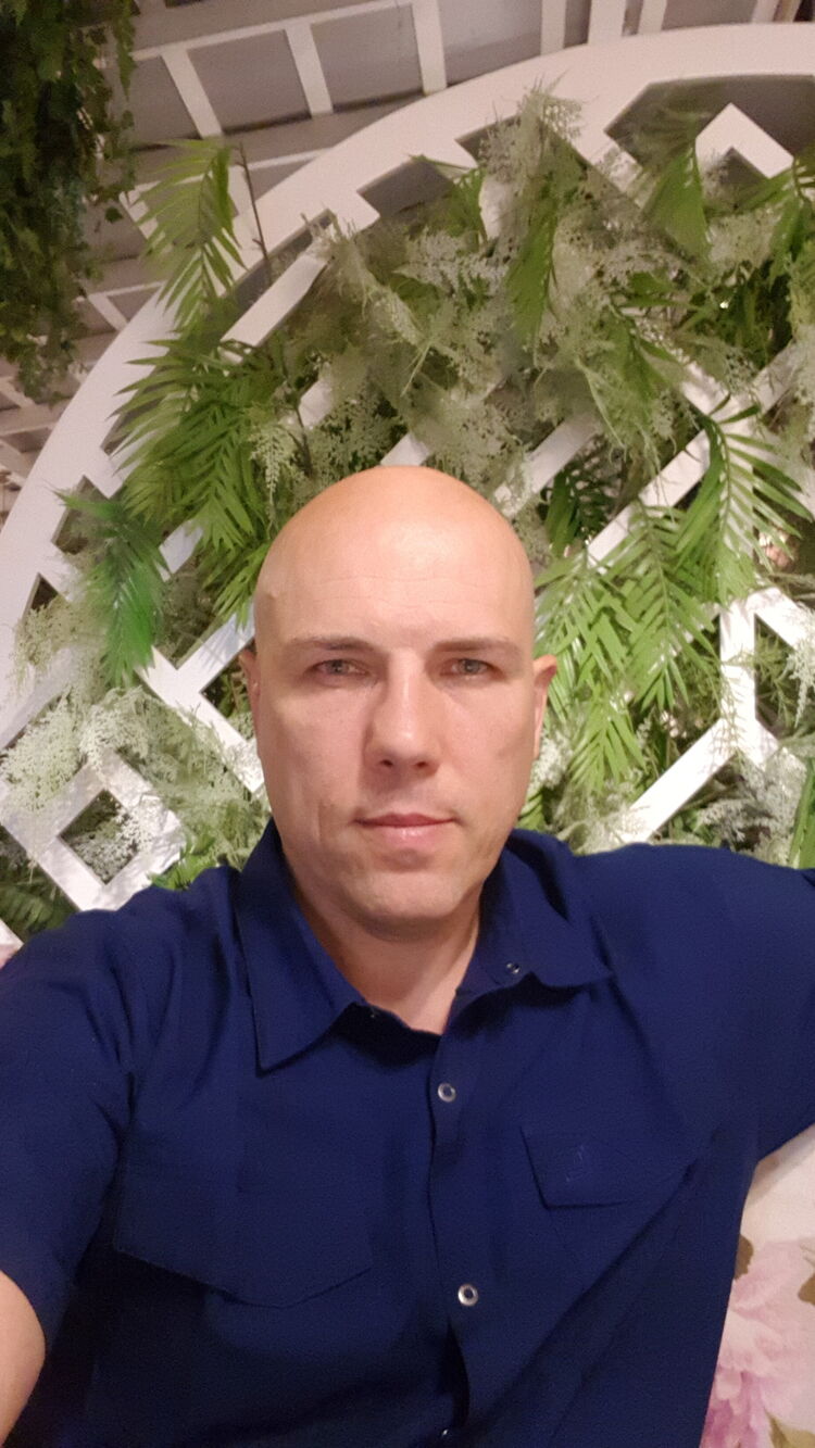  45660533  Vitali, 43 ,    