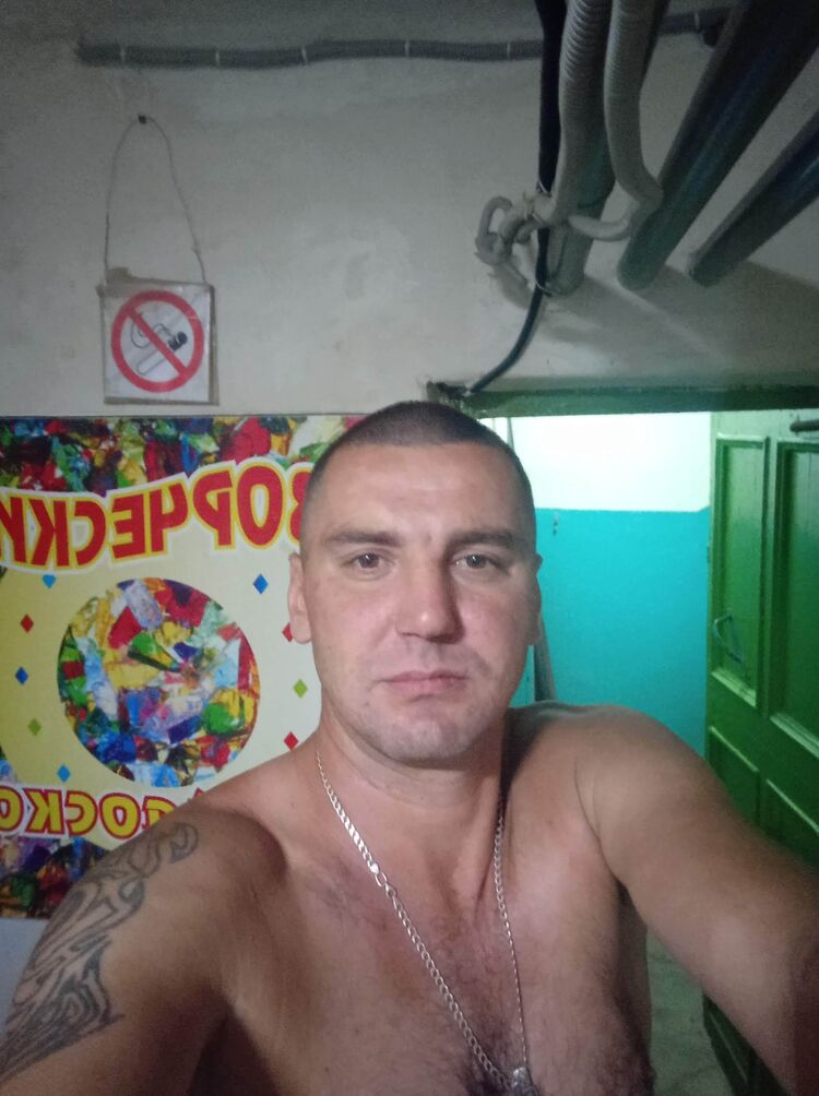  46958783  , 39 ,    