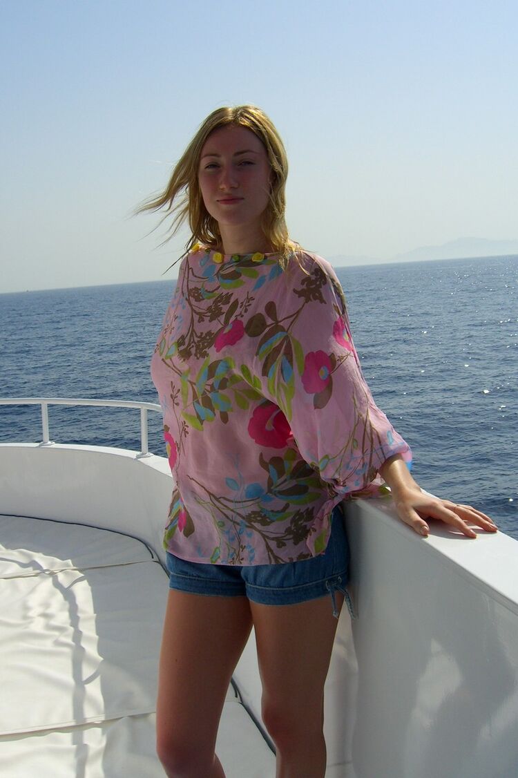  ,   Helena, 33 ,   , 