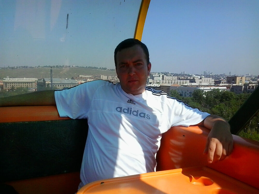 53945203  , 42 ,    