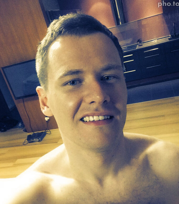  29621523  Ocean Surfer, 38 ,    -