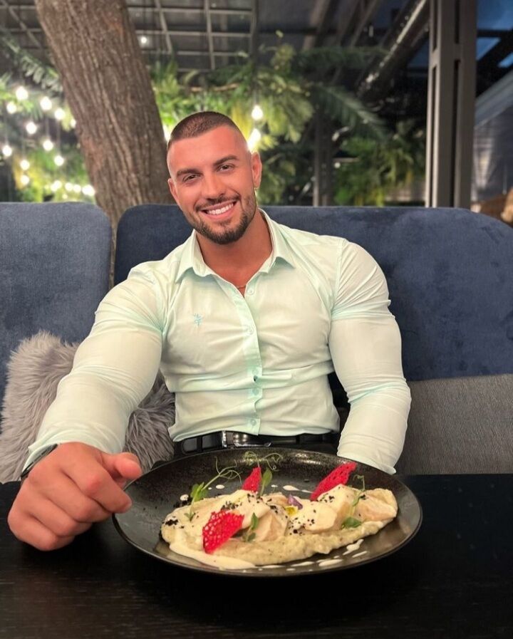  38042993  , 40 ,    -