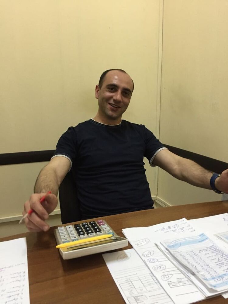  9816163  Vardan, 45 ,    