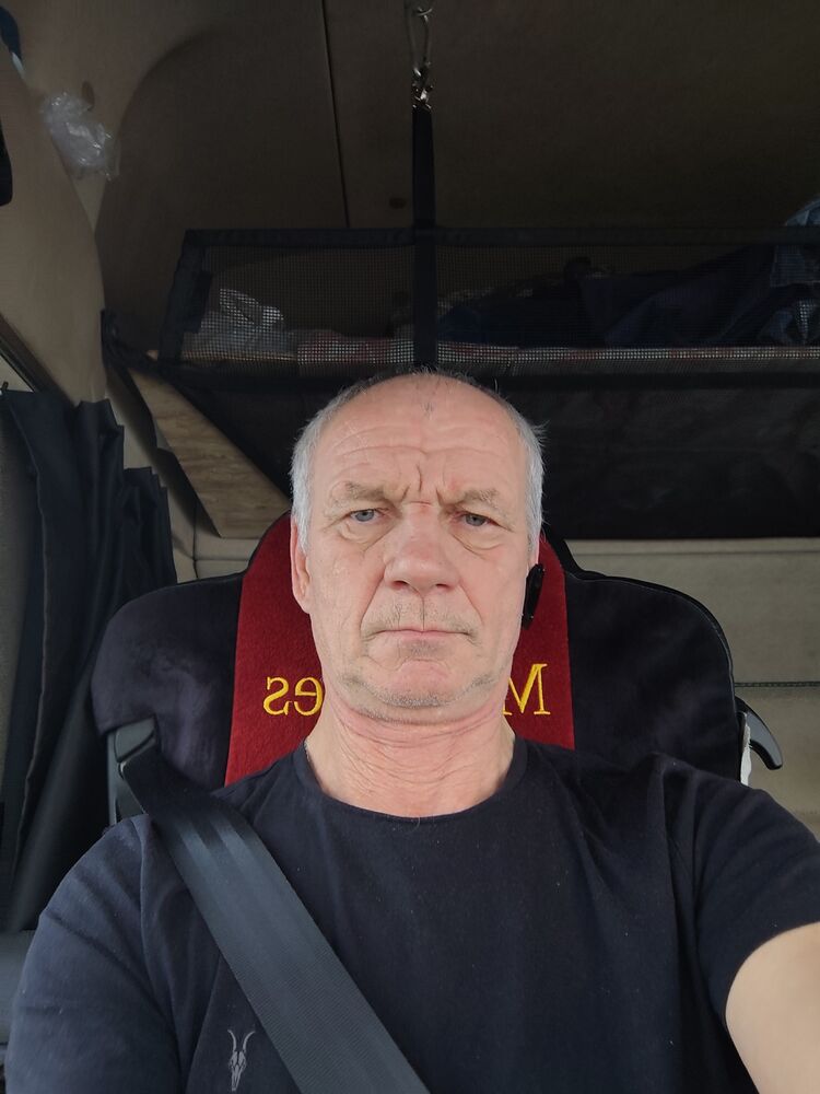  49837053  , 62 ,    