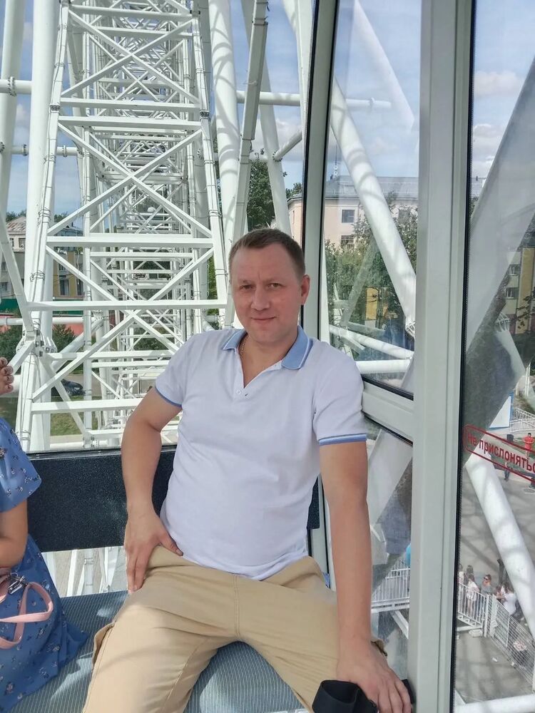  33323413  Sergey, 41 ,    