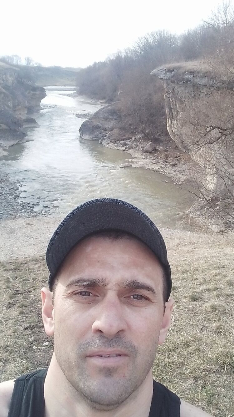  ,   Marik, 42 ,   