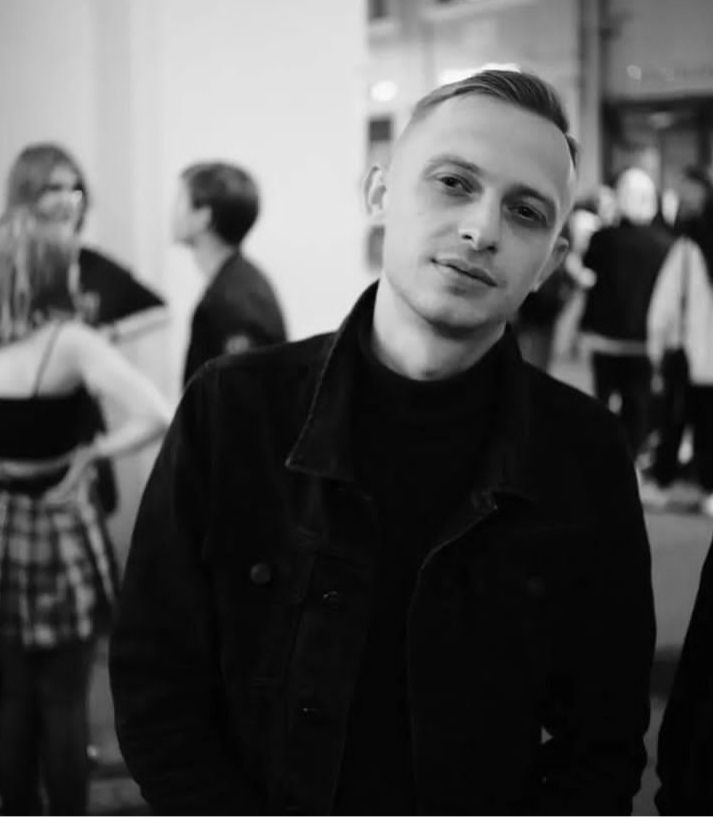  37399313  , 33 ,    -