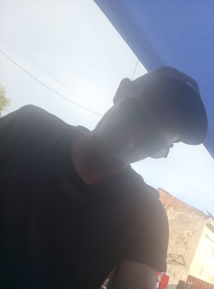  52824013  , 24 ,    