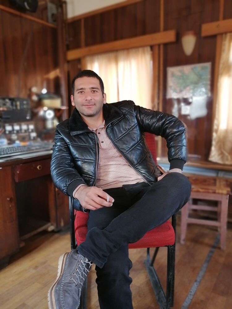  ,   Atash, 35 ,   ,   , c 