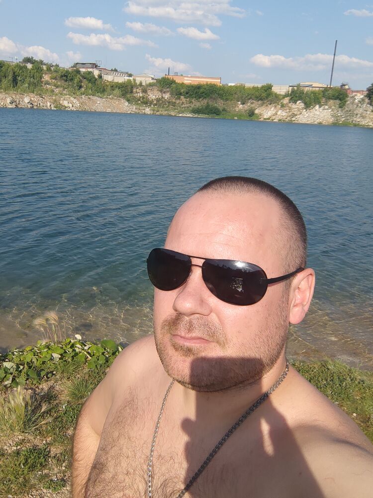  35798513  Ivan, 34 ,    