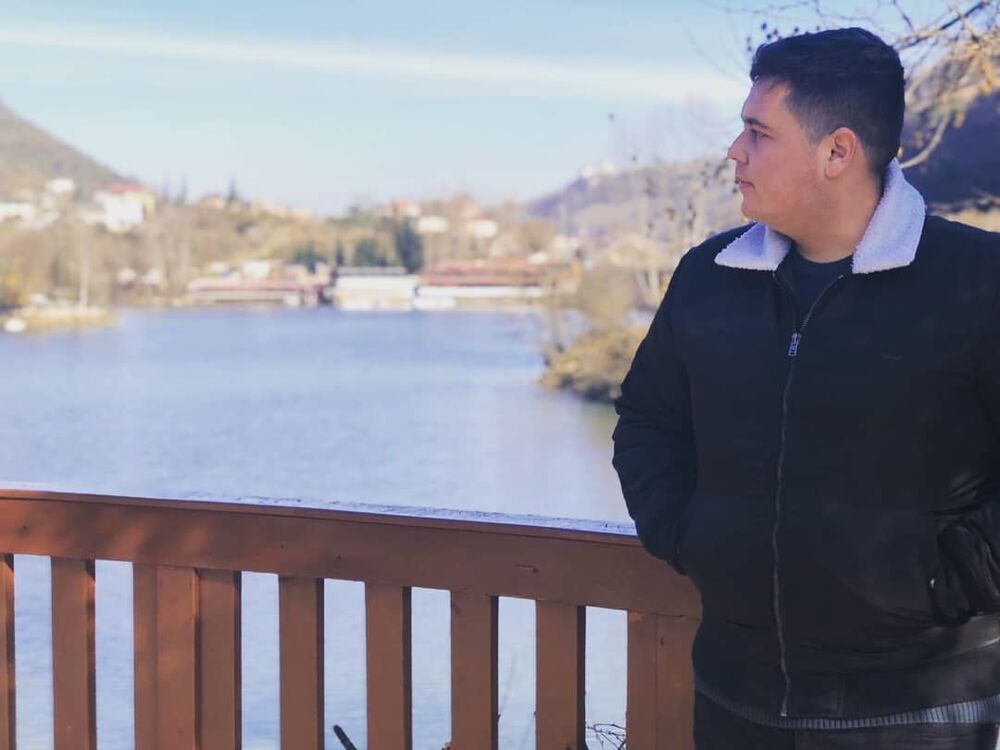  18599873  Wexay, 26 ,    