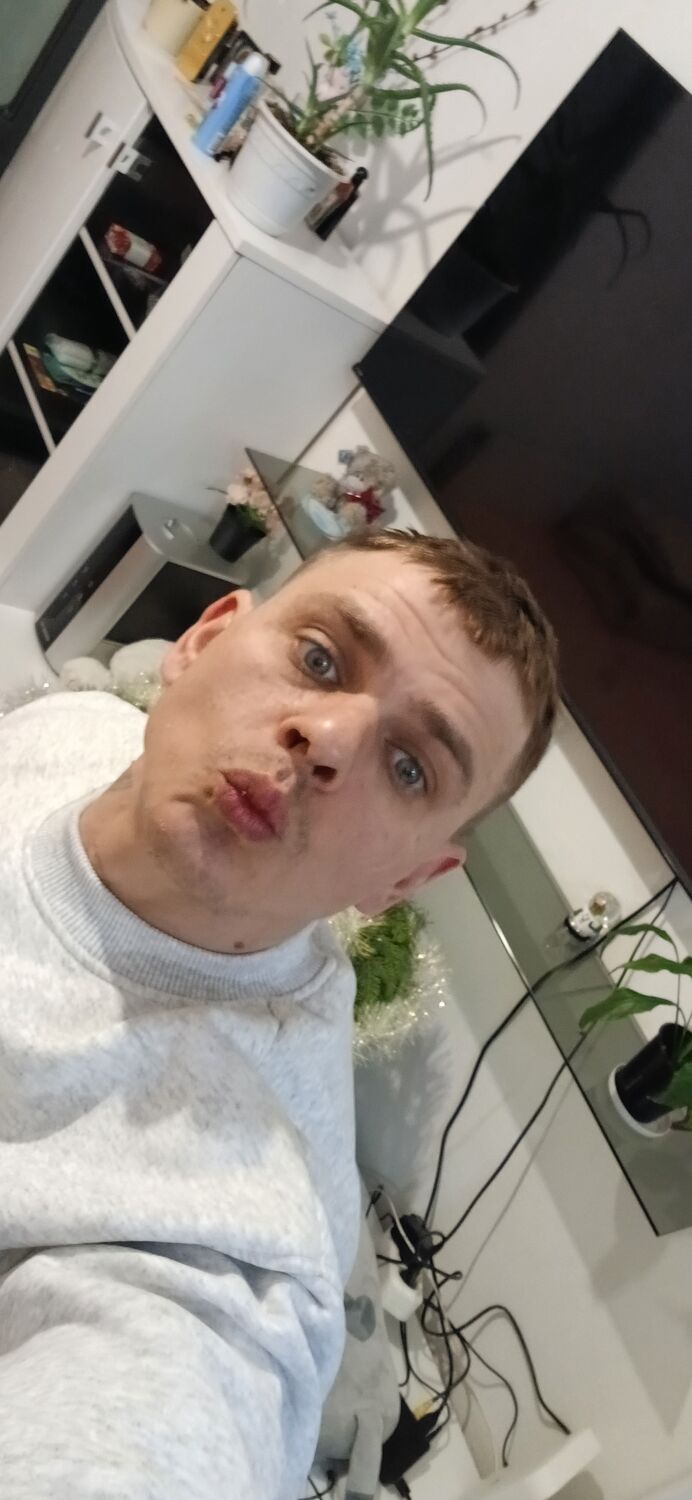  48566043  , 39 ,    