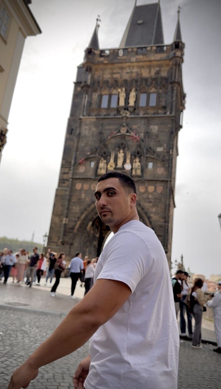  50980993  Jamshid, 26 ,    Prosek