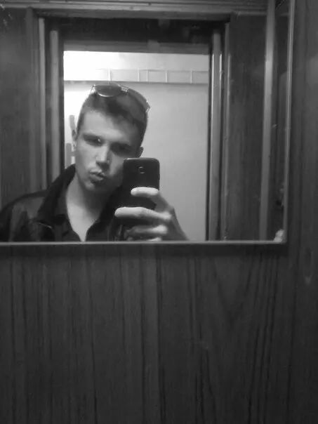  30806833  Alex, 29 ,    -