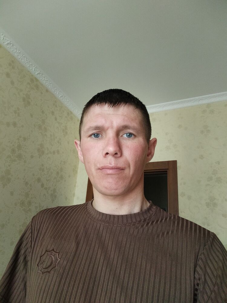  42853273  , 32 ,    