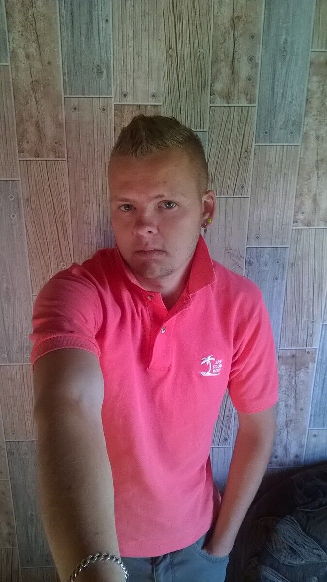  6194073  Edgars, 31 ,    Kista