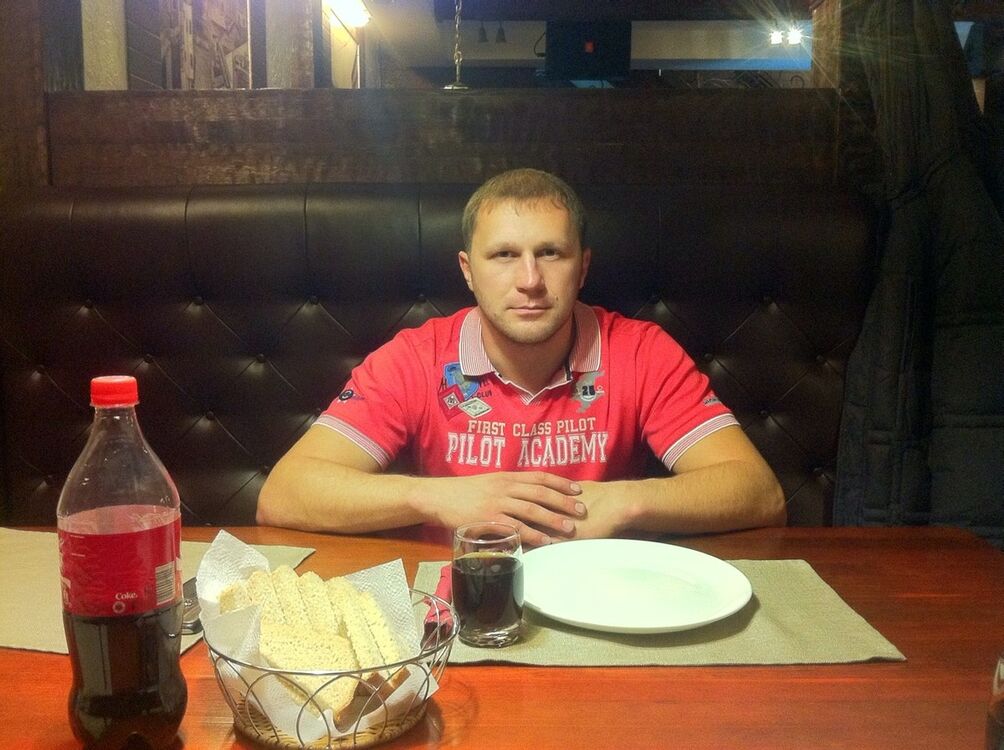  ,   Tolik, 39 ,   