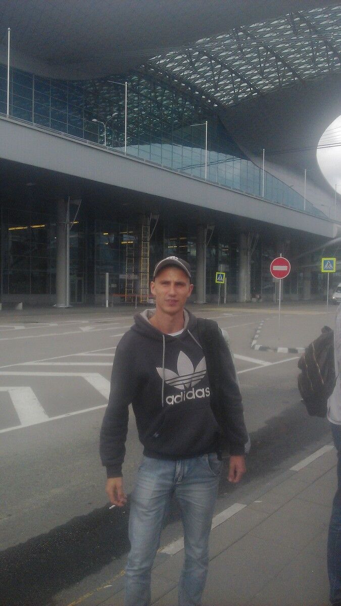  8185413  KONSTANTIN, 33 ,    