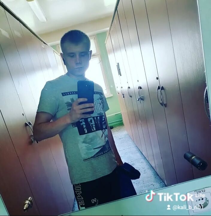  50101873  Alexey, 25 ,    