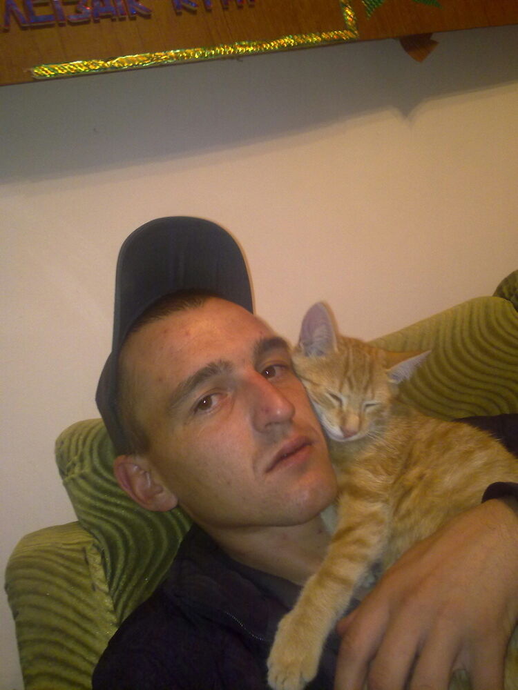  8674683  Andrei, 37 ,    