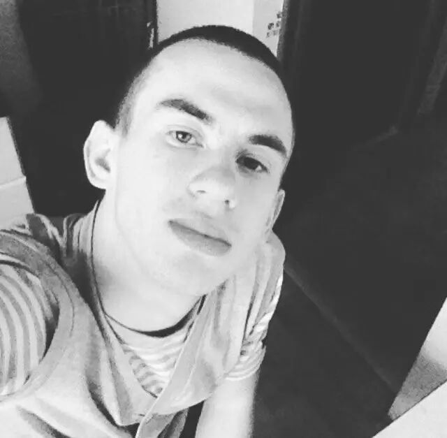  37057063  , 28 ,    