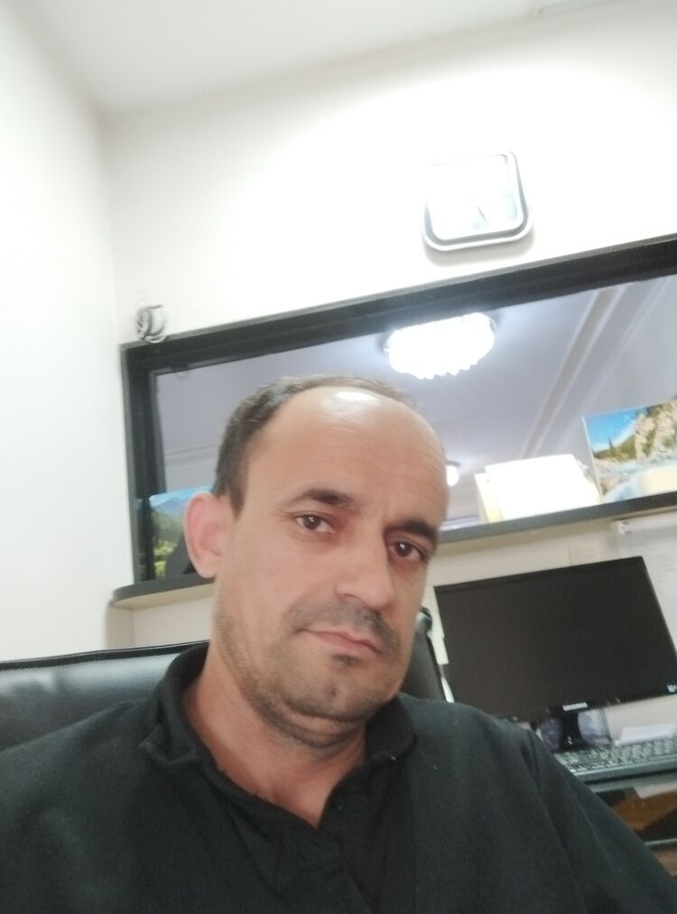  29796973  Karim, 46 ,    