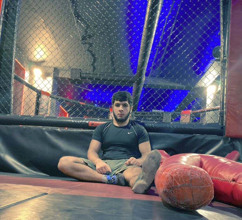  43817533  Zain, 26 ,    