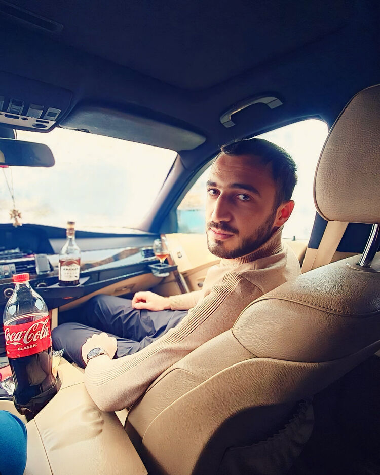  ,   Narek, 28 ,   ,   