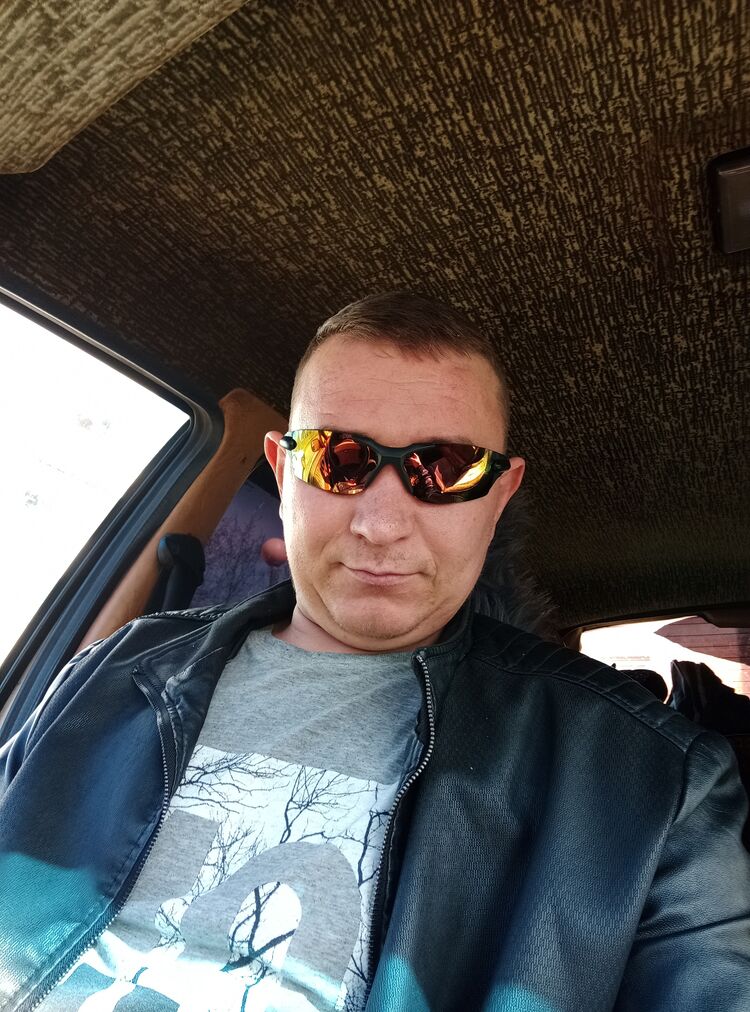  43982323  , 34 ,    