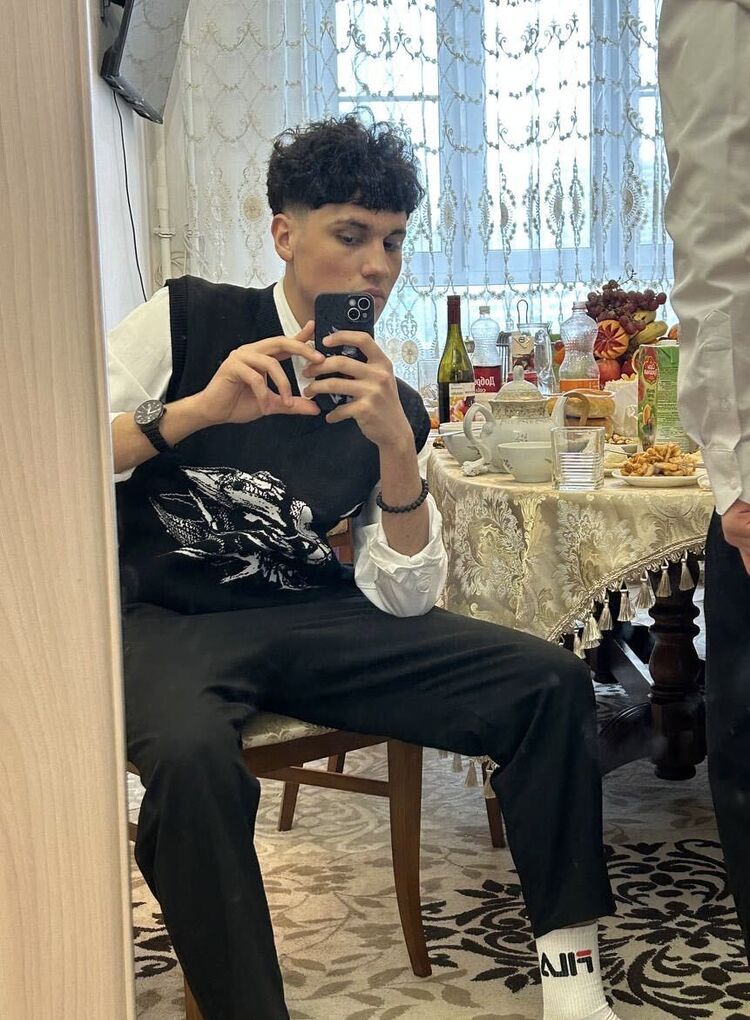  54713823  Fara, 22 ,    