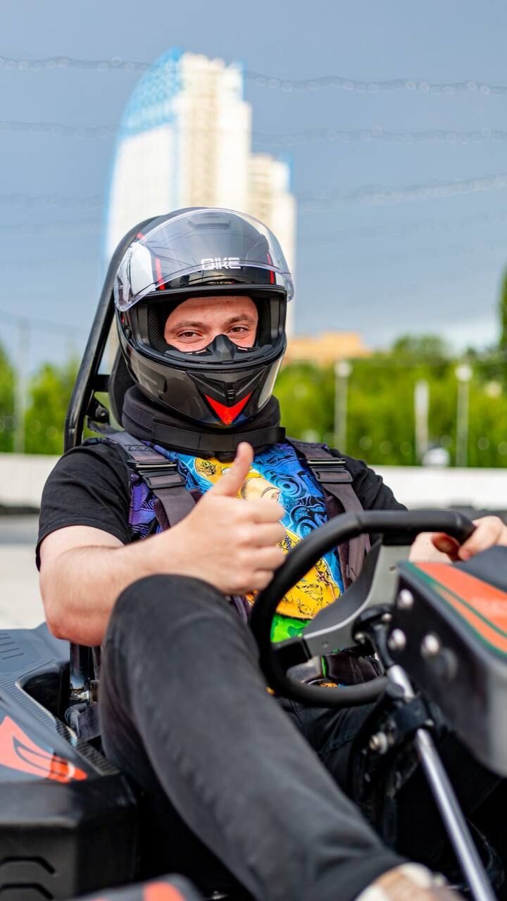  52177483  Alexandr, 26 ,    