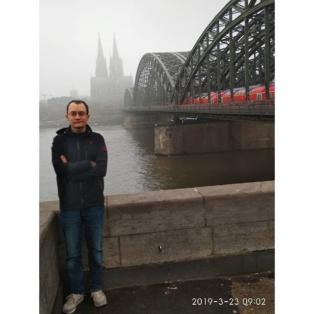  44092643  , 31 ,    