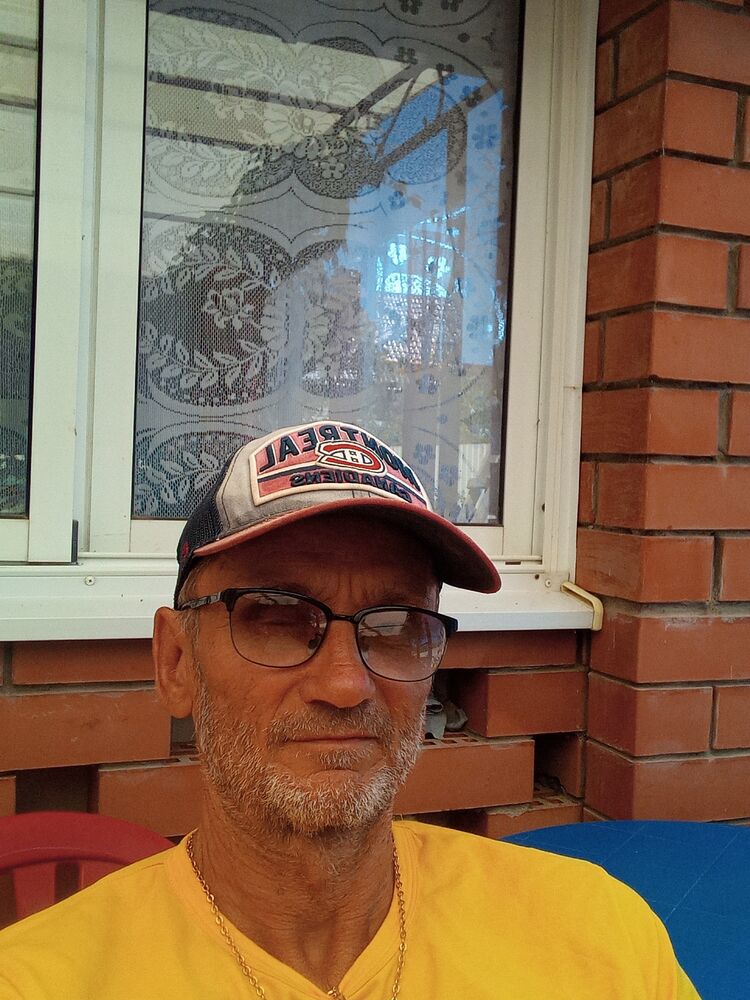  28715103  Sergey, 64 ,    