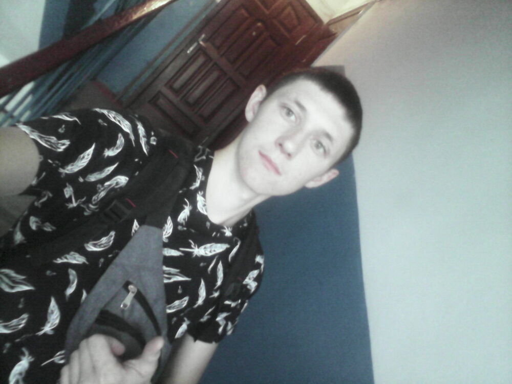  18333293  Denis, 31 ,    