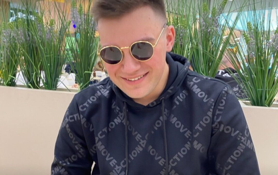  --,   , 23 ,  
