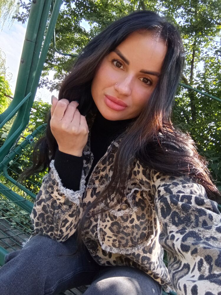  ,   Tanya, 33 ,   ,   