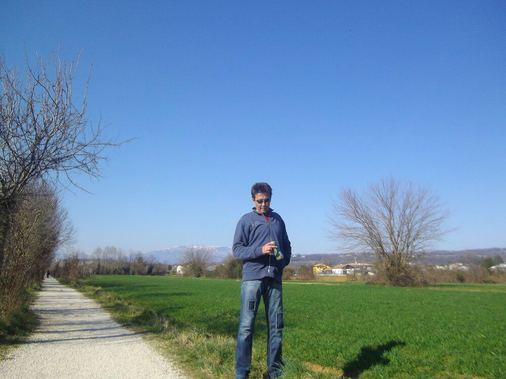  Montebelluna,   , 49 ,   ,   , c , 