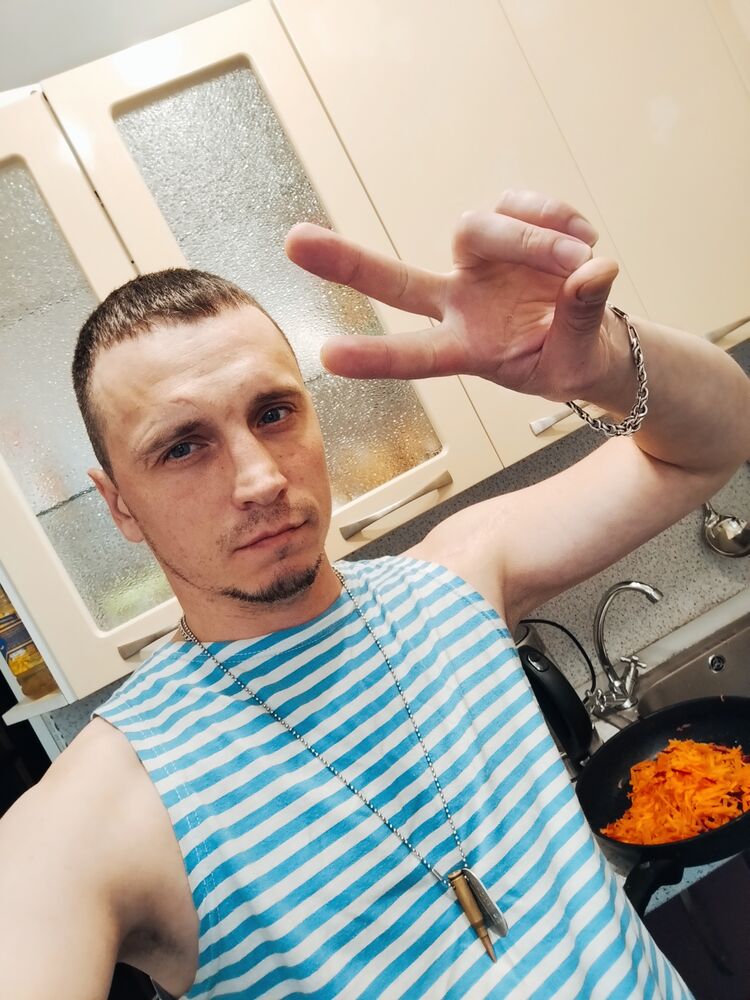  ,   Tommy, 37 ,   ,   , c , 