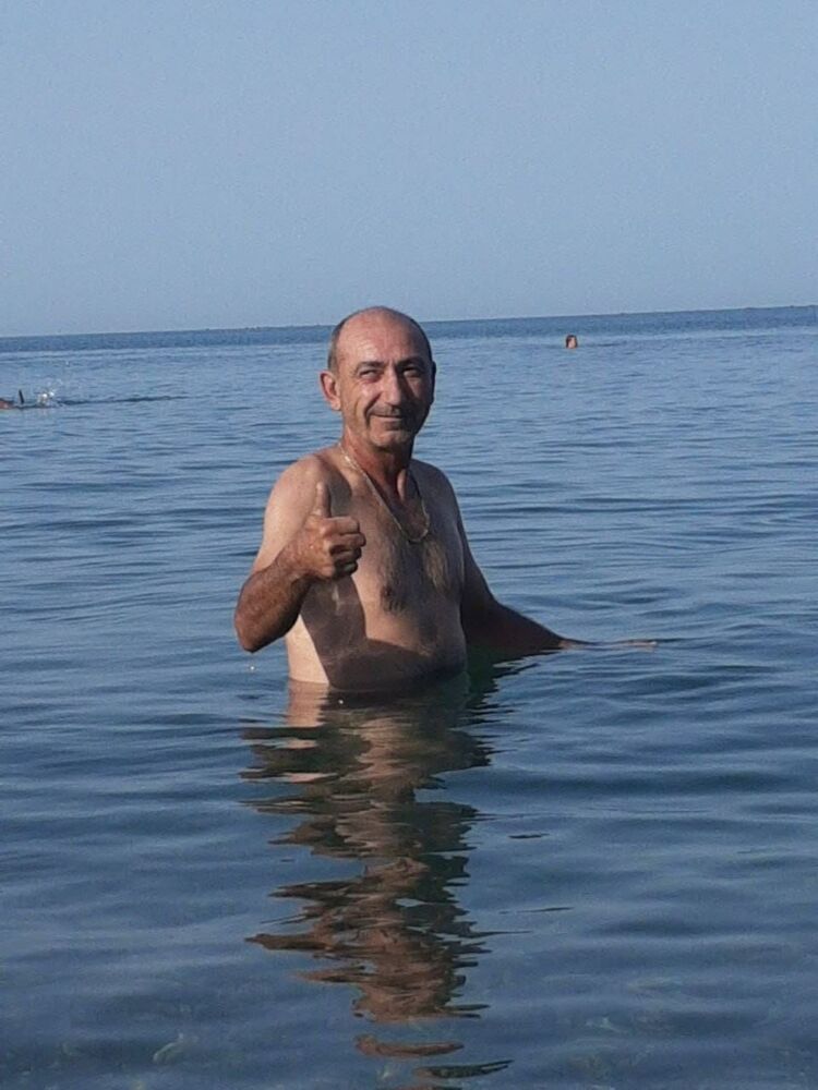  43308673  , 53 ,    