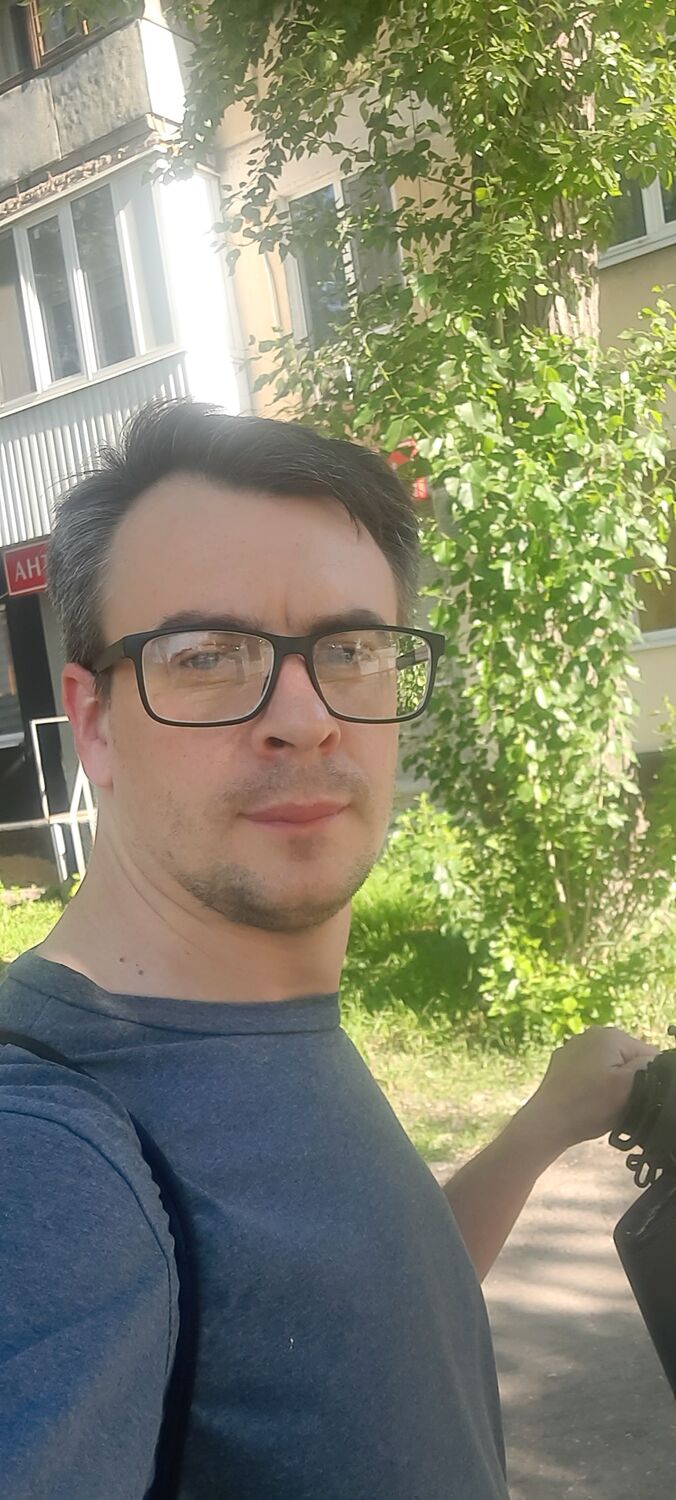  ,   Maxim, 35 ,   ,   