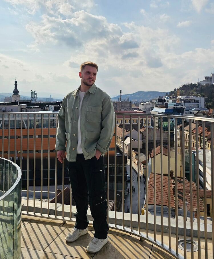 ���� 56138663 ������� �����, 32 ����, ���� ���������� � ������������