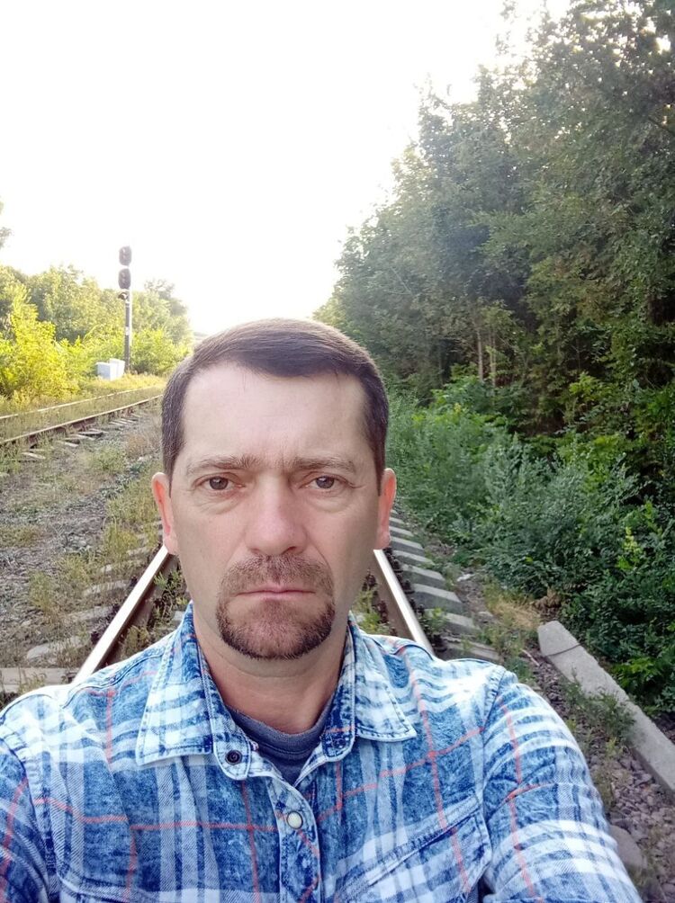  ,   Sergiu, 45 ,   ,   