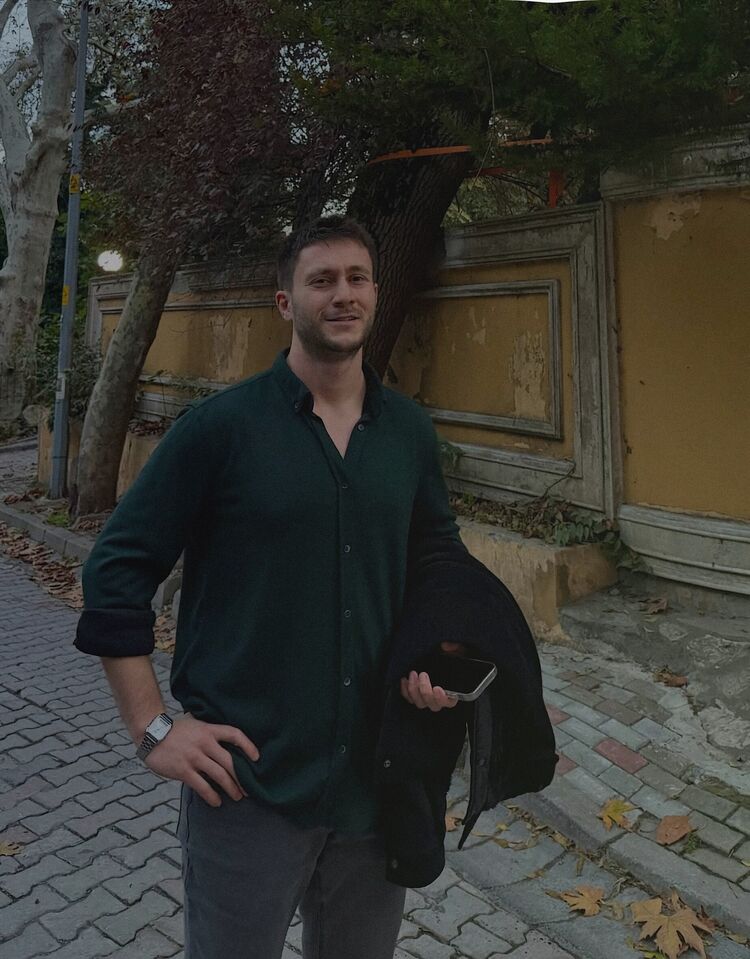  54594063  Grigory, 30 ,     