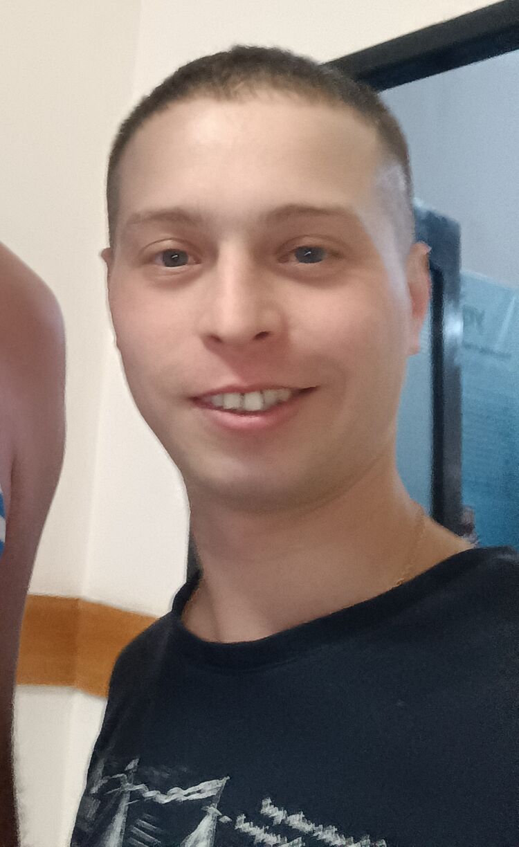  42918013  , 37 ,    