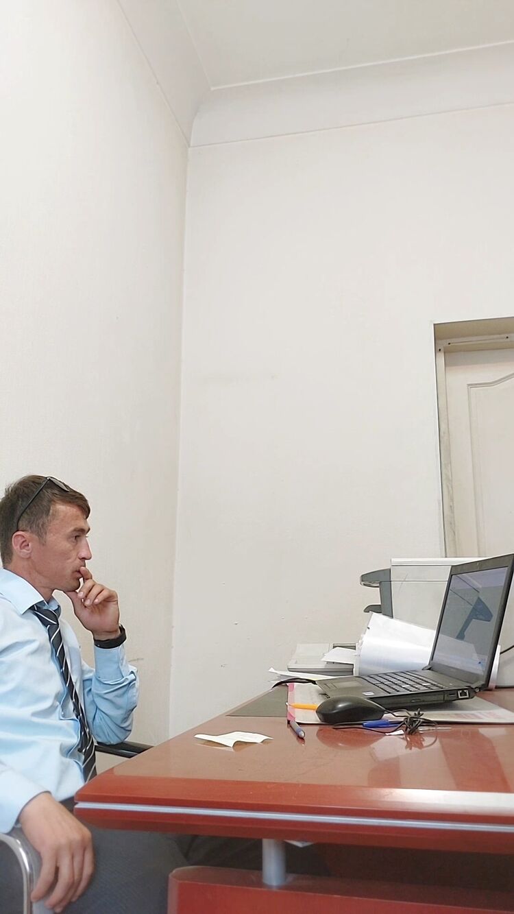  36701233  Larik, 30 ,    