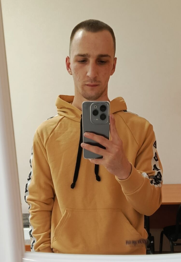  46044243  , 25 ,    