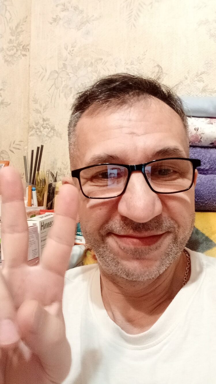  37914393  , 52 ,     